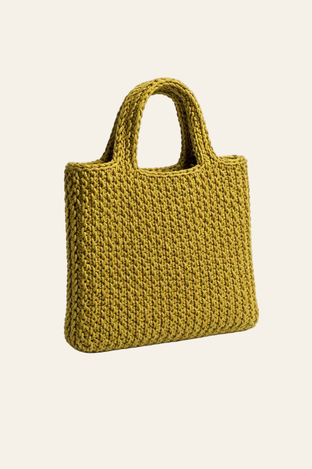 Crochet market tote bag pattern — handmade reusable grocery bag in natural cotton yarn at a farmers market